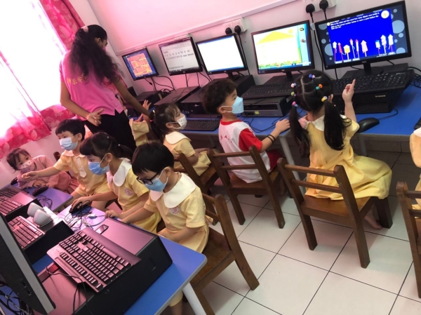 Computer Class Kindergarten Computer Class Selangor, Seri Kembangan, Malaysia, Kuala Lumpur (KL)  | Tadika Hati Ria