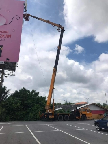 SKYLIFT RENTAL FOR OUTDOOR BILLBOARD INSTALLATION SERVICE AT SELANGOR | SEPANG | DENGKIL | SERDANG | SELANGOR