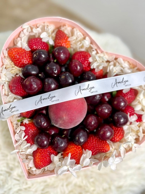 Pink Heart Fruity Box With Preserved Hydrangea