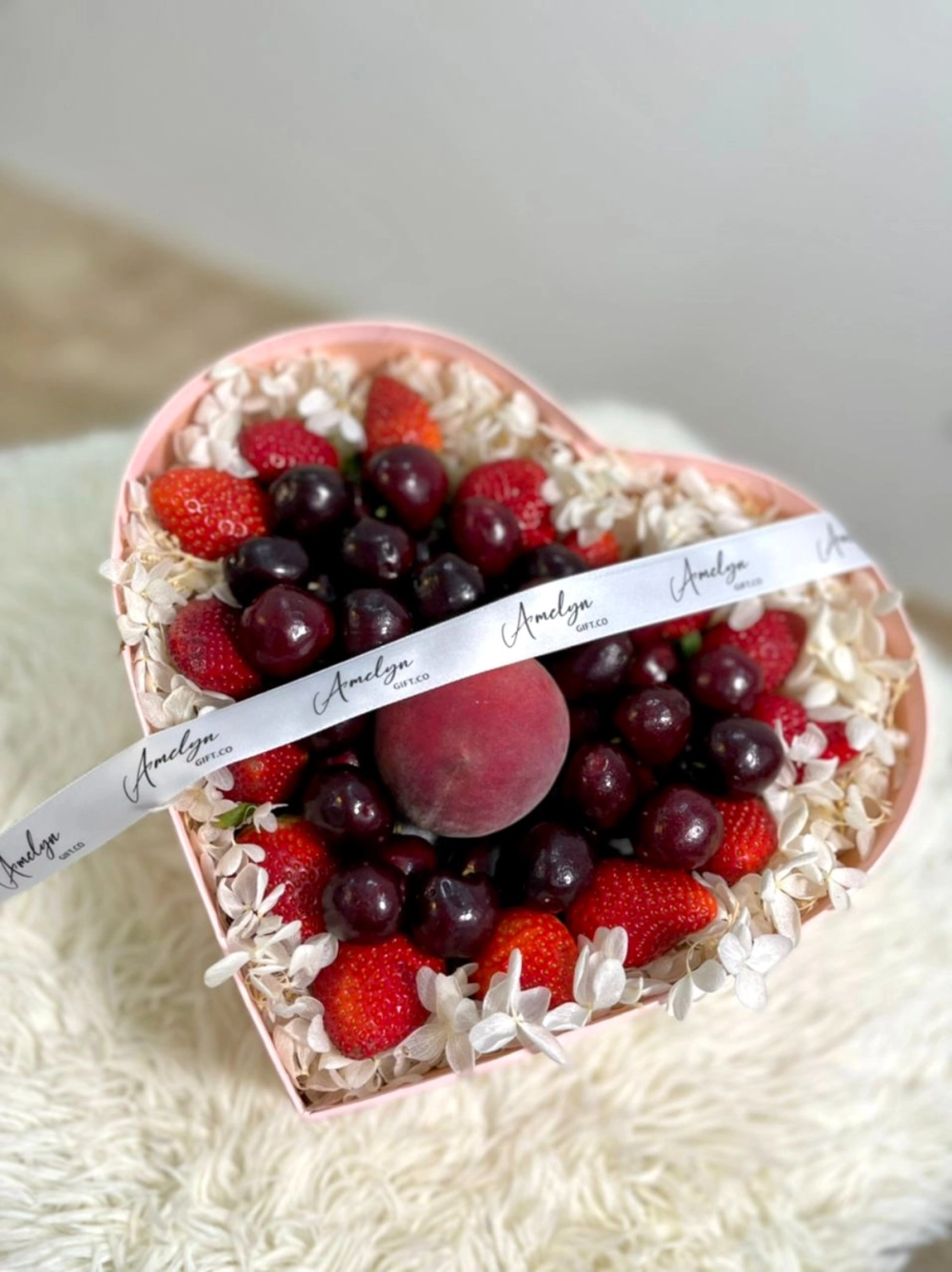 Pink Heart Fruity Box With Preserved Hydrangea