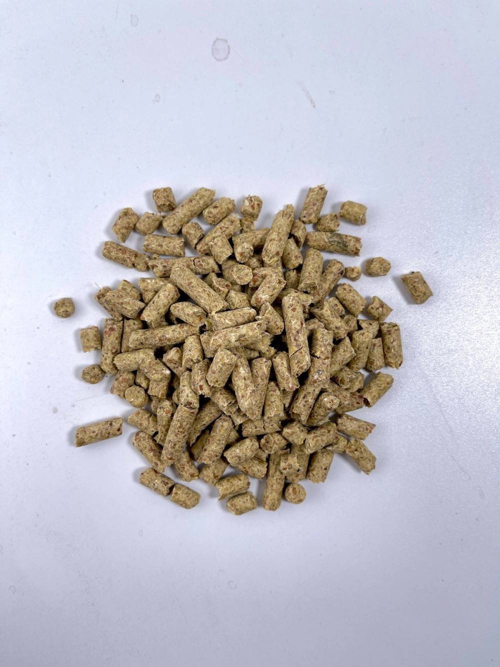 7620 Pelet Kulit Kacang Soya / Soybean Hull Pellet / Dedak Soya (50KG)