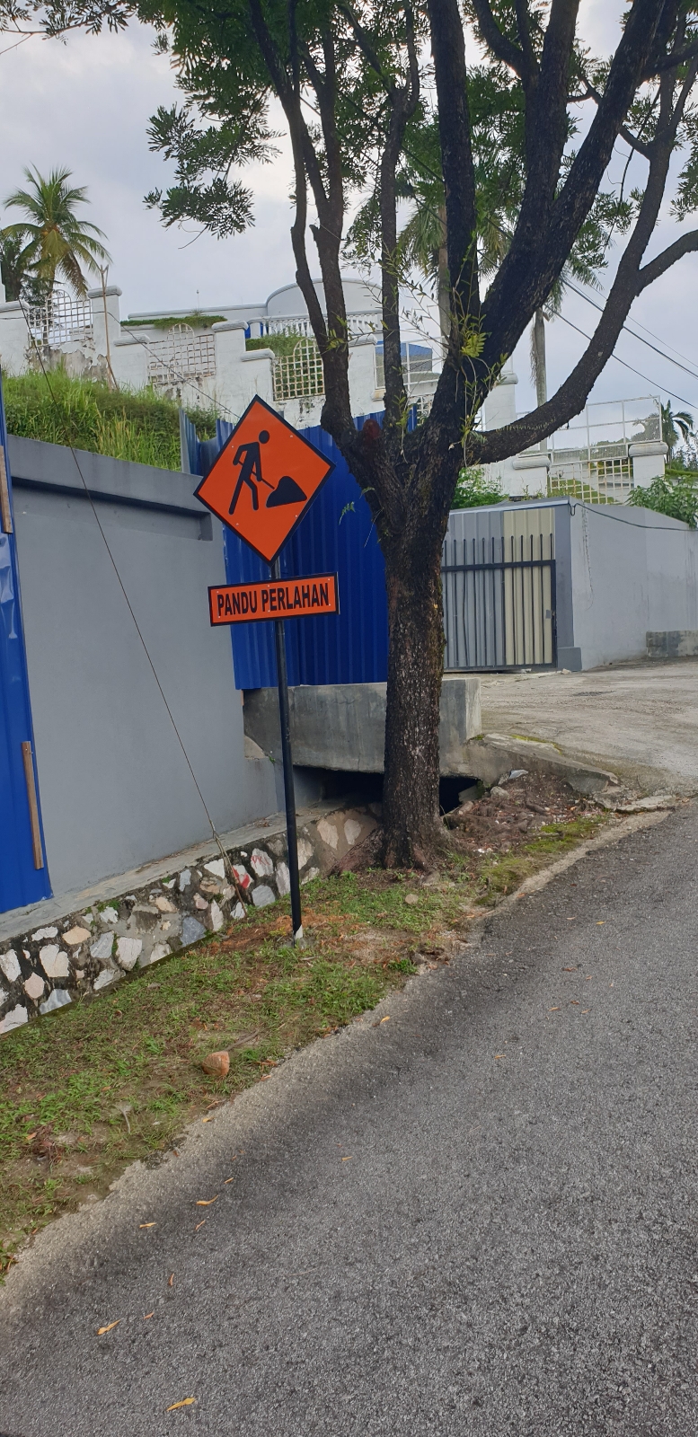 temporary road sign