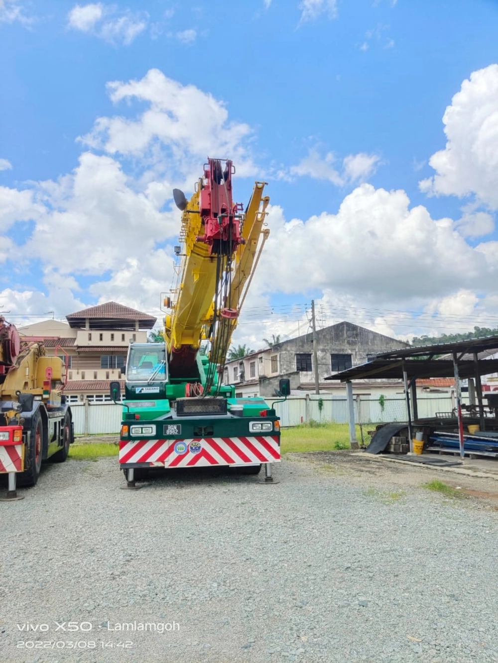 MOBILE CRANE 50TON