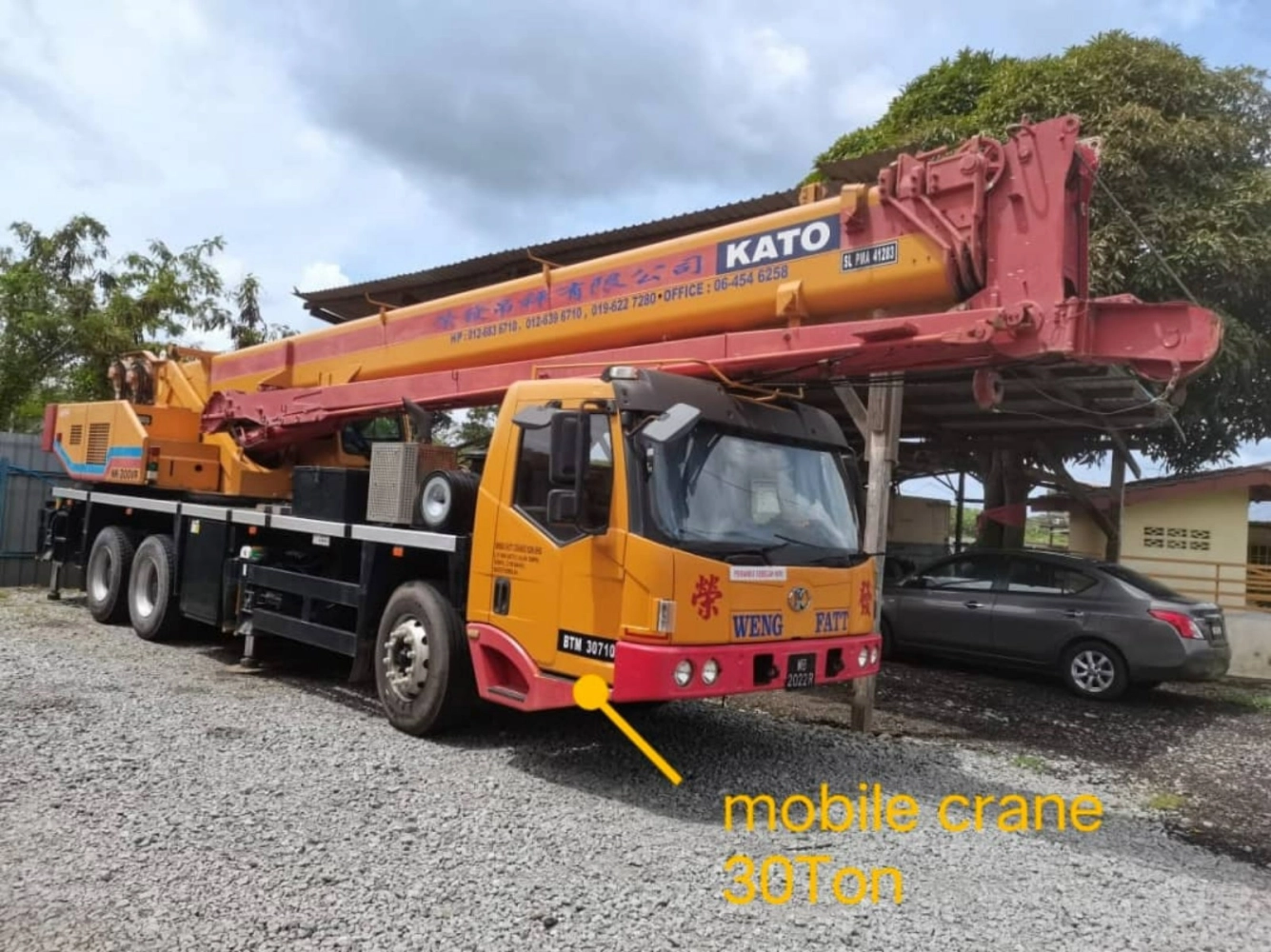 MOBILE CRANE 30TON