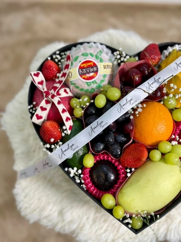 Heart Shape Premium Fruits Box 