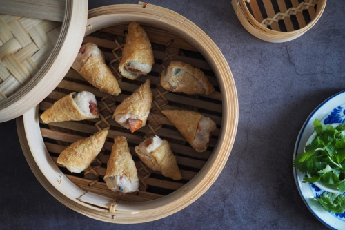 Tofu Puff Skin With Smoked Duck & Chicken Paste Rolls 烟鸭筒 (蒸/炸)