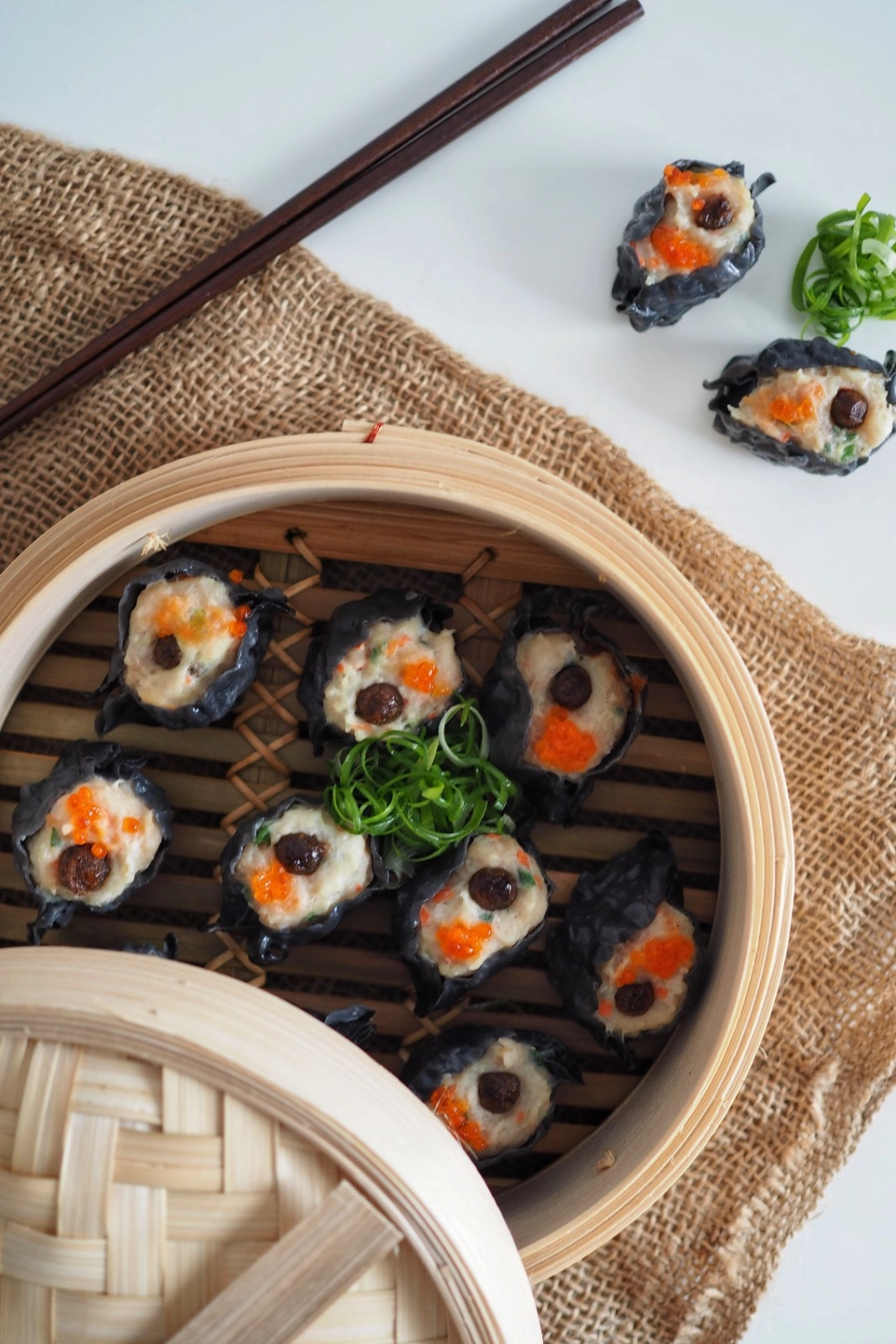 Black Truffle With Mushroom Dumpling 黑松露饺 (蒸)