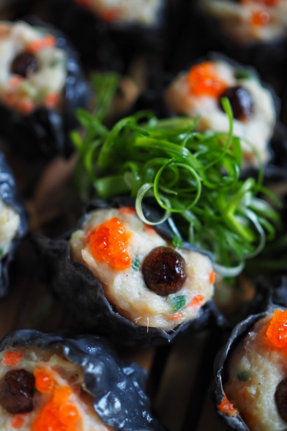 Black Truffle With Mushroom Dumpling 黑松露饺 (蒸)