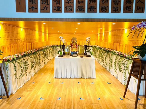 Heaven's love Prayers / Funeral Surrounding Flowers Flower wreathe/ Sympathy Flower Melaka Retailer, Services | BLISS FLORIST