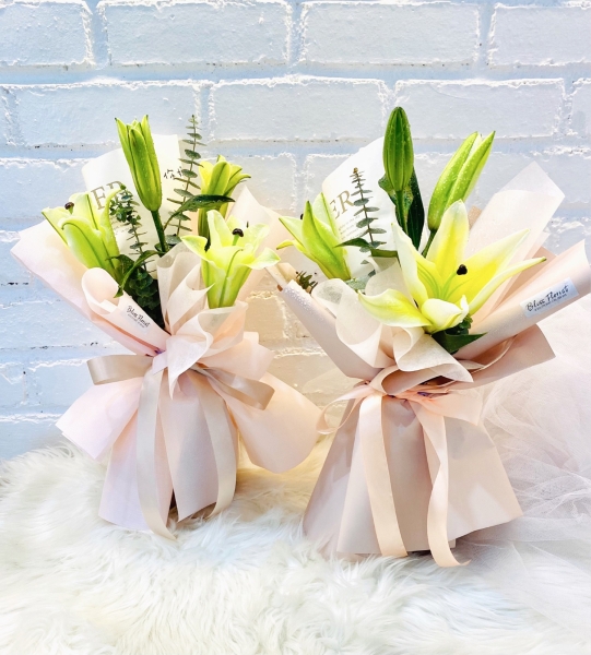 Minimal Lily Lilies Bouquets -Fresh Flowers  Melaka Retailer, Services | BLISS FLORIST