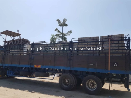 PROVIDE TRUCK RENTAL 40FEET CARRYING MATERIALS CONSTRUCTION 