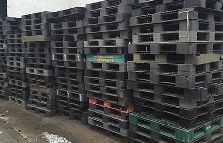 Used Plastic Pallets Buying/Selling Used Wooden /  Plastics Pallets Johor Bahru (JB), Malaysia, Pasir Gudang Service | SRE METRO SERVICES