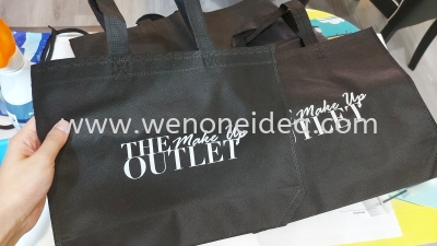 A4 Black Non Woven Bag with Silkscreen Printing