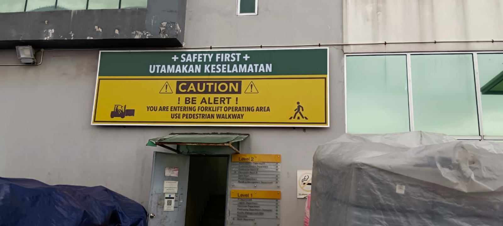 utamakan keselamatan sign