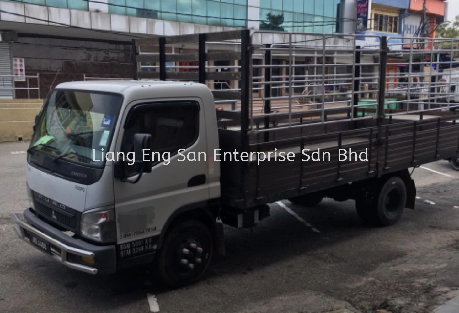 CARGO LORRY TRANSPORT PENISULAR MALAYSIA