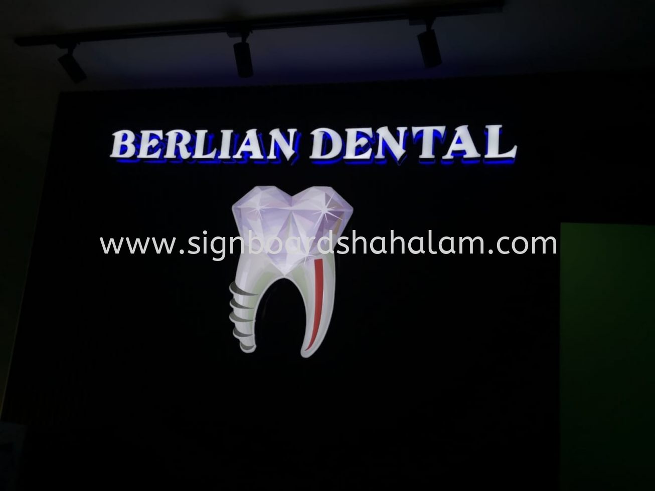 Klinik Pergigian berlian Dental - 3D Channel Signboard 