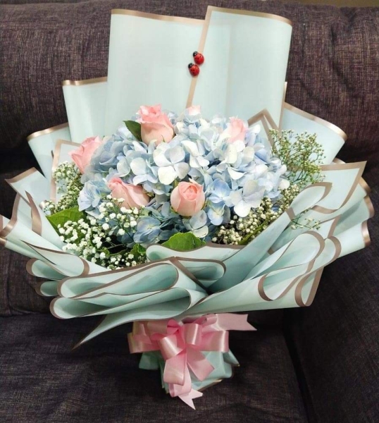 Hydrangea with rose Bouquet MHB1140 floristkl Hydrangea Hand Bouquet Kuala Lumpur (KL), Selangor, Malaysia Supplier, Suppliers, Supply, Supplies | Shirley Florist