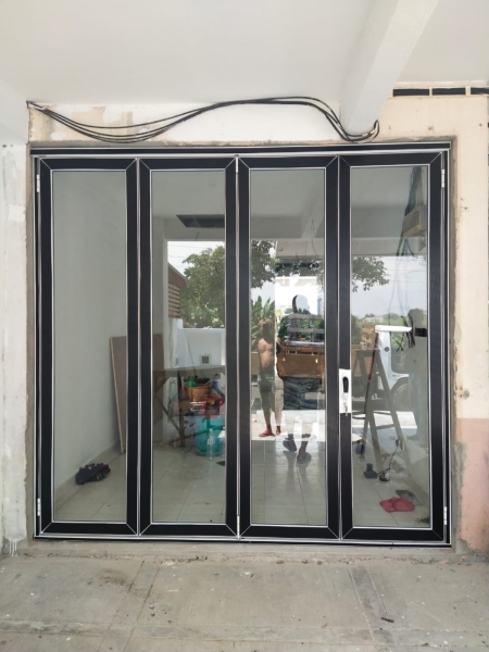 Malaysia Selangor folding door Folding Door Selangor, Malaysia, Kuala Lumpur (KL), Shah Alam Supplier, Suppliers, Supply, Supplies | Supra Aluminium Sdn Bhd