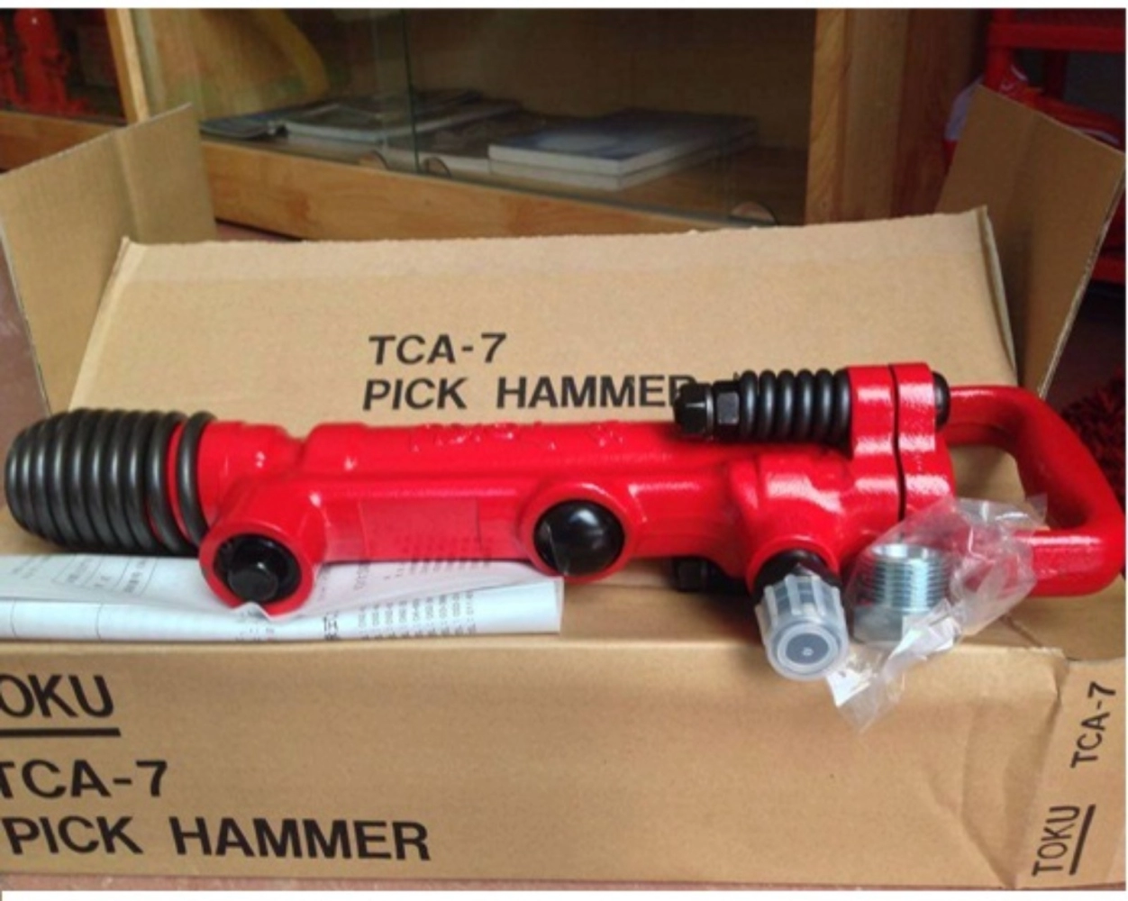 TOKU TCA-7 AIR DEMOLITION BREAKER (MADE IN JAPAN) - 7.2KG