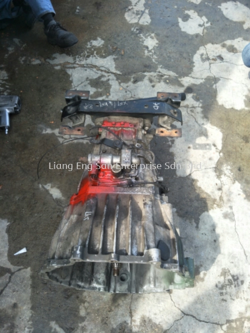 Mitsubishi Canter FE83 M035 Transmission Gearbox