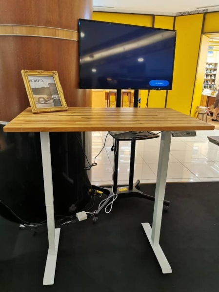 REAL TROPICAL WOOD TOP Auto Adjustable Table Slab Solid Wood-Table Slab Selangor, Kuala Lumpur (KL), Malaysia, Subang Jaya Supplier, Suppliers, Supply, Supplies | Floor Culture Holdings Sdn Bhd