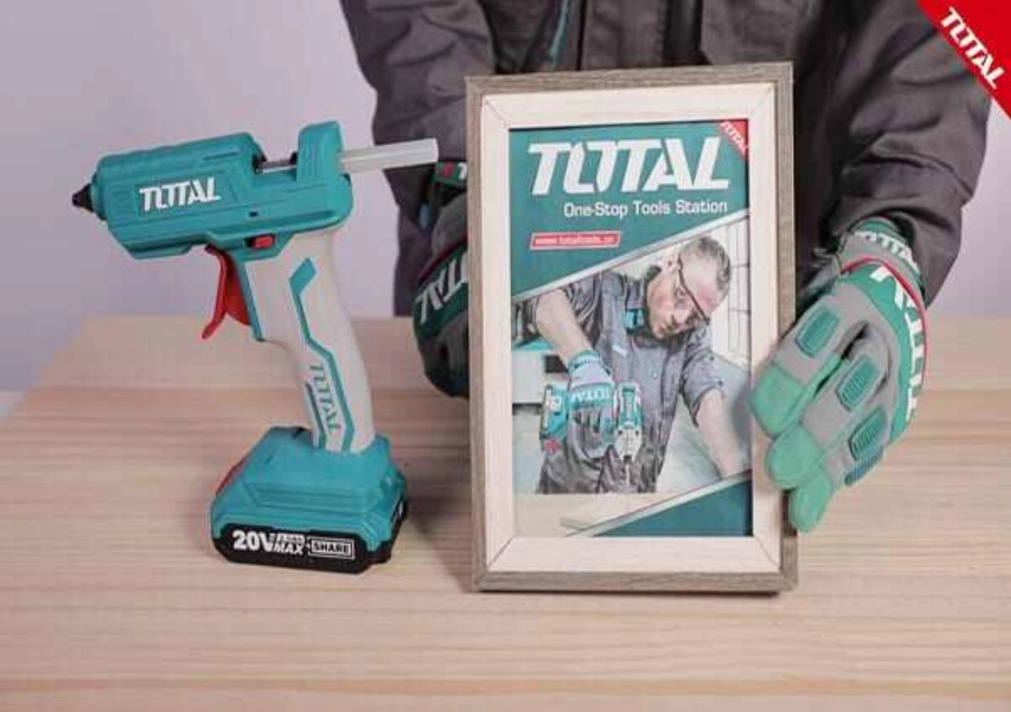 TOTAL 20V LITHIUM-ION CORDLESS GLUE GUN - TGGLI2001 (FREE 3PCS GLUE STICK)