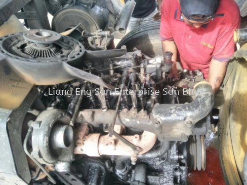 OVERHAUL ENGINE NISSAN NE6