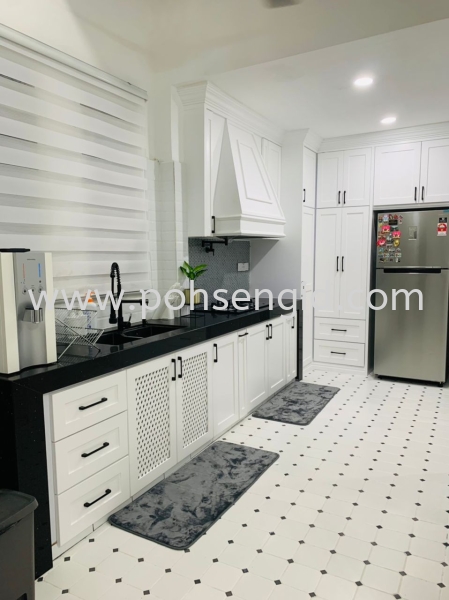 Nyatoh Spray Paint Kitchen Cabinet #LAMAN PUTERI #SEREMBAN Kitchen Seremban, Negeri Sembilan (NS), Malaysia Renovation, Service, Interior Design, Supplier, Supply | Poh Seng Furniture & Interior Design