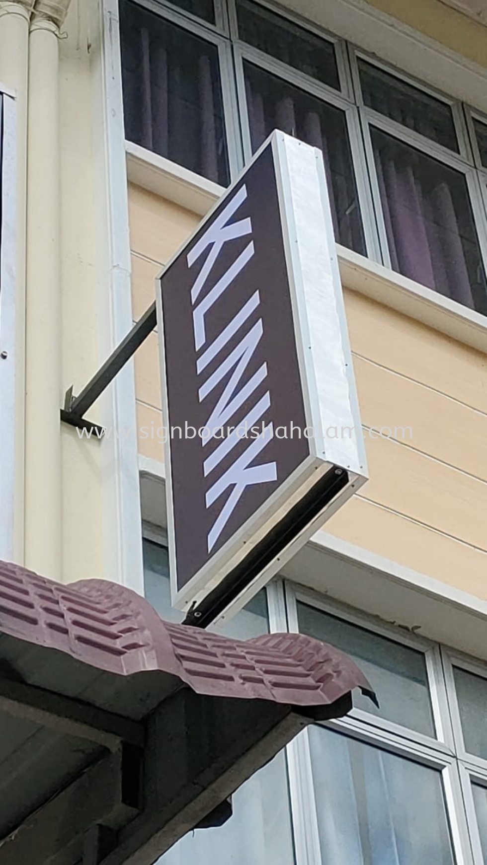 Klinik Hana Nilai - Double Side Signboard 