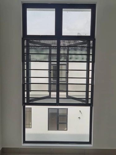 3 Section Aluminium Grille with 0.6mm Stainless Steel Mosquito Wire Mesh Window @ Bandar Permas Jaya