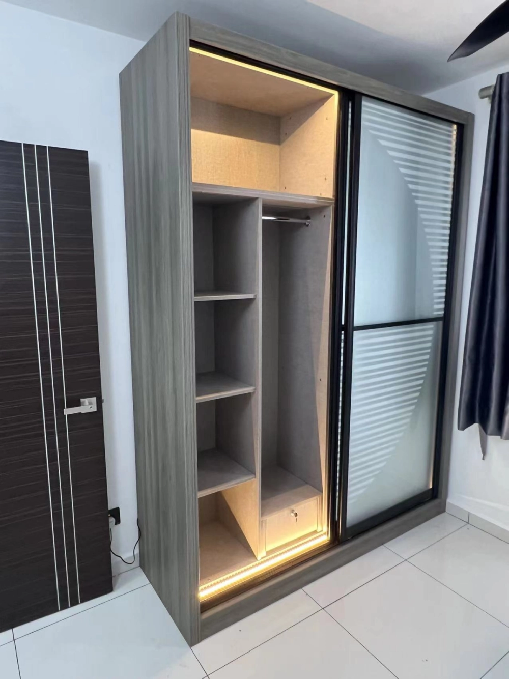 wardrobe penang almari baju supplier pembekal display wardrobe penang storage 