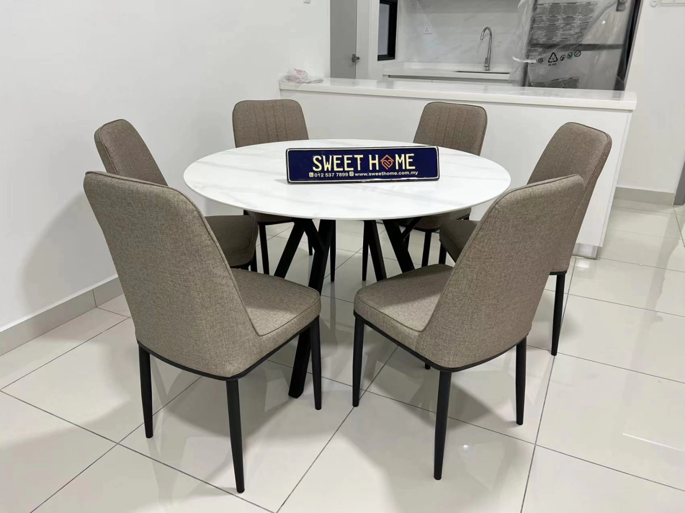 Round Marble sintered dinning table 4ft with Chairs set vertu delivery