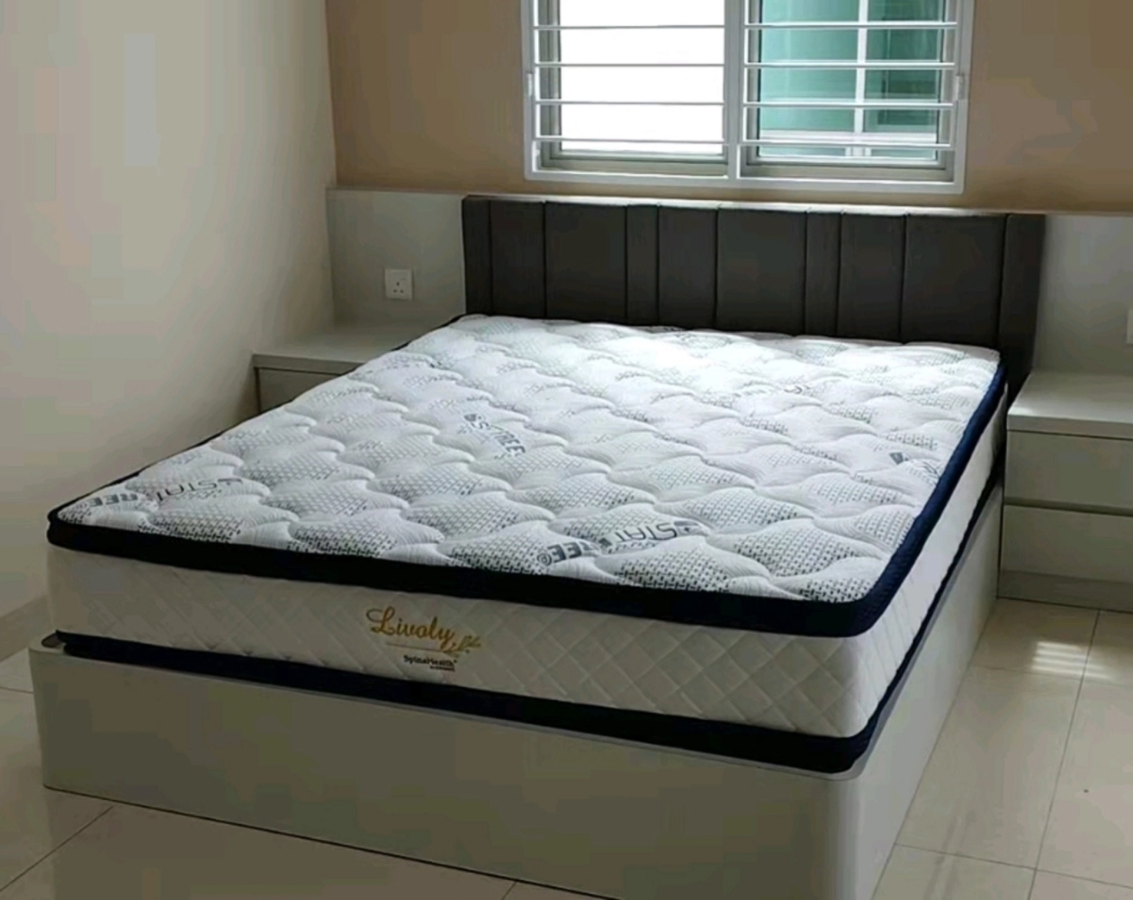  Goodnite Statfree Livoly Pocket Spring Mattress Bedframe + Mattress