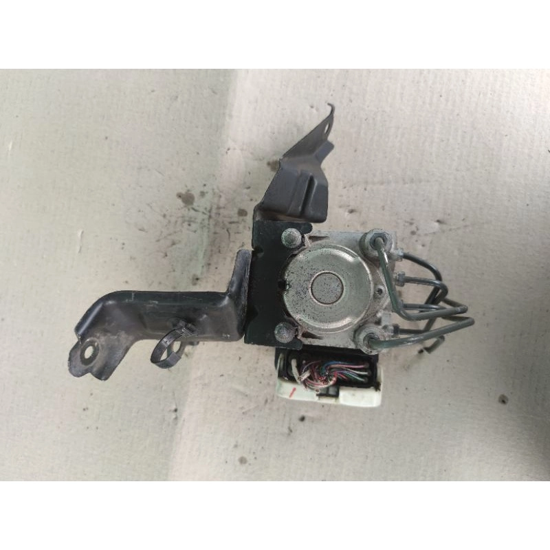 Toyota Alphard ANH10 ABS Pump (7G)