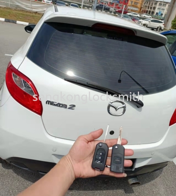 mazda 2 flip key car remote control with key chip duplicate