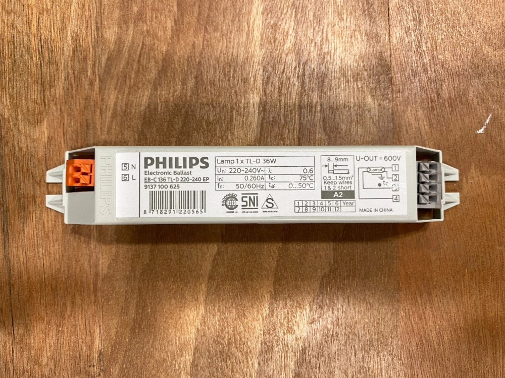 PHILIPS EB-C EP 136 TLD 220-240V ELECTRONIC BALLAST DRIVER 9137100625