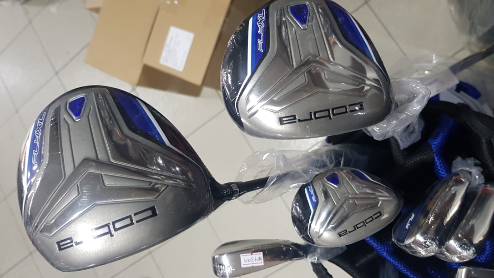 COBRA 2022 FLY XL LEFT HAND MENS GRAPHITE SET