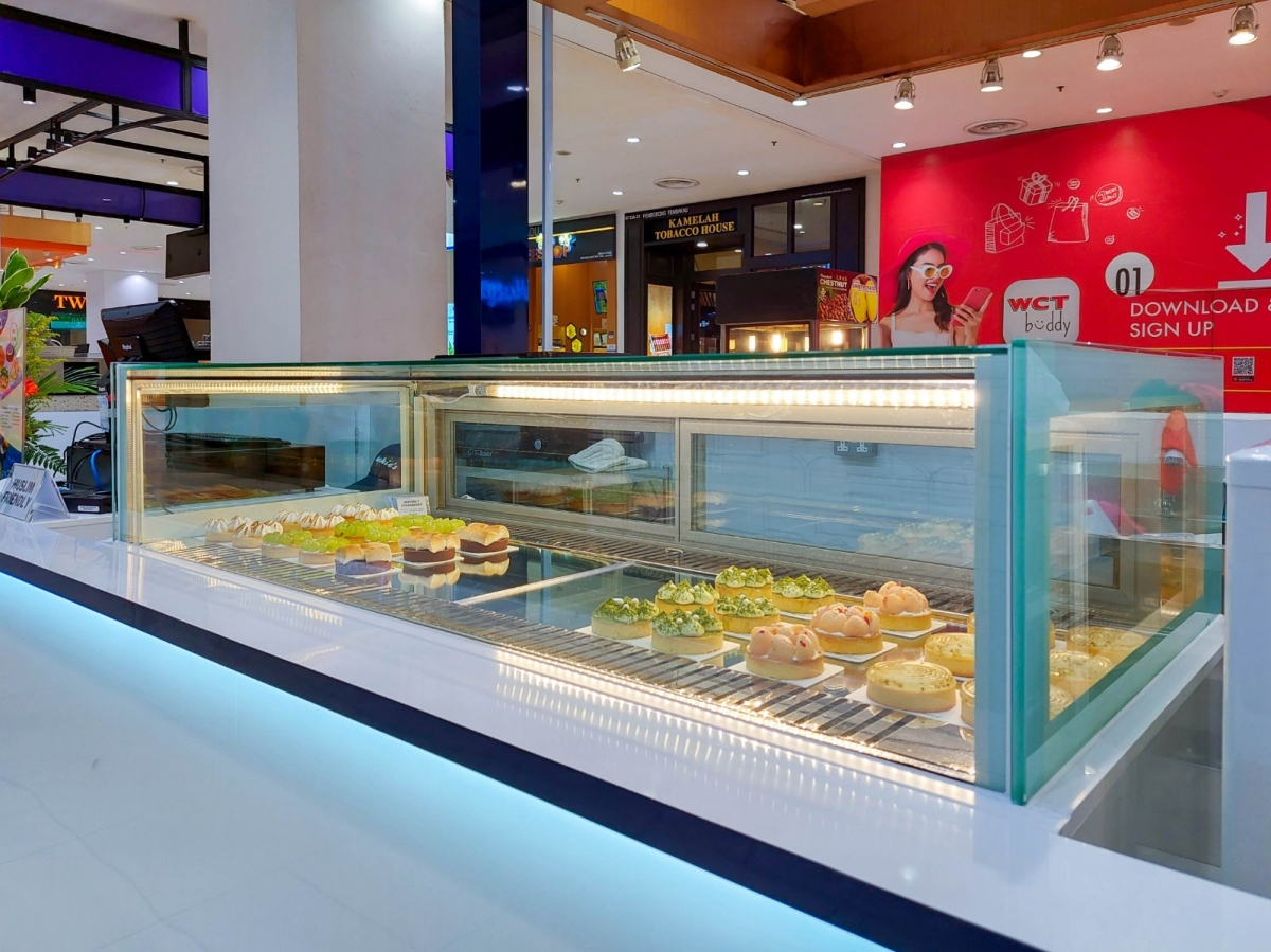 Display Food Cabinet Design for Dessert Shop / Dessert Kiosk - Commercial Design - Interior Design - Customized Furniture Renovation - Paradigm Mall Skudai Johor Bahru JB Push Cart / Kiosk Design Commercial Design Carpentry Work - Customize Carpentry Work Johor Bahru (JB), Gelang Patah, Malaysia Services | SD Renovation & Design Sdn Bhd