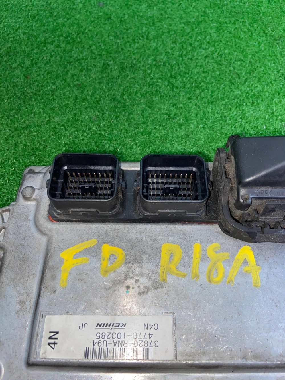 Honda Civic R18A FD 37820-RNA-U94 ECU Used