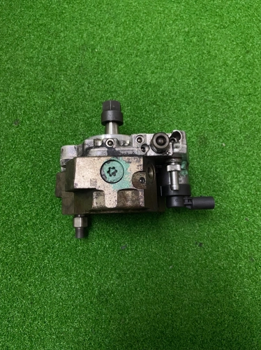 BMW E70 M57 High Pressure Pump Used