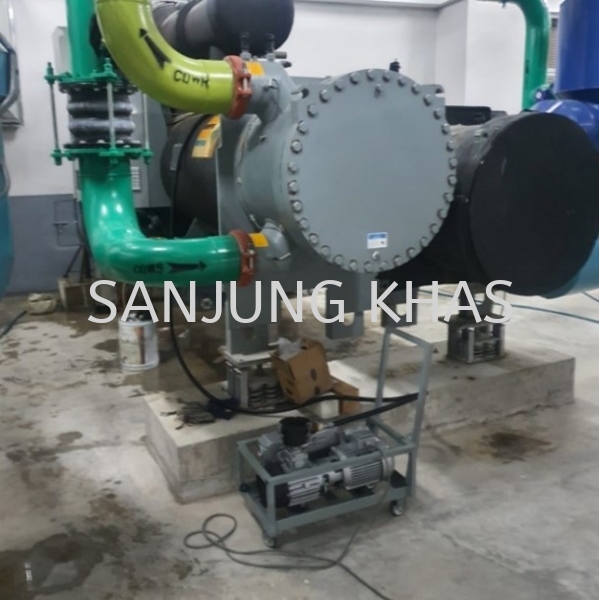 General Oil Change for 23XRV Carrier Water Cooled Chiller  Chiller Repair and Services Selangor, Malaysia, Kuala Lumpur (KL), Shah Alam Repair, Maintenance, Service | Sanjung Khas Sdn Bhd