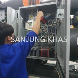 General Oil Change for 23XRV Carrier Water Cooled Chiller  Chiller Repair and Services Selangor, Malaysia, Kuala Lumpur (KL), Shah Alam Repair, Maintenance, Service | Sanjung Khas Sdn Bhd