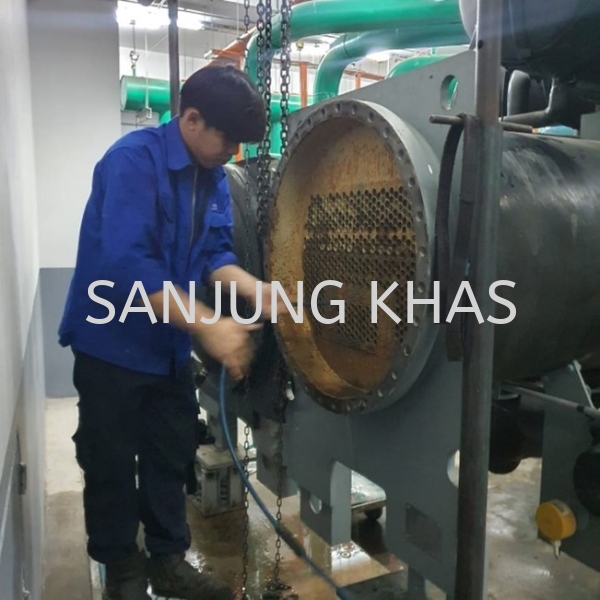 General Oil Change for 23XRV Carrier Water Cooled Chiller  Chiller Repair and Services Selangor, Malaysia, Kuala Lumpur (KL), Shah Alam Repair, Maintenance, Service | Sanjung Khas Sdn Bhd