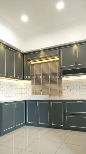 Fauxwood Blind In Morden Kitchen Concept, Luxury Lifestyle, Exclusive Kitchen, Dry Kitchen 