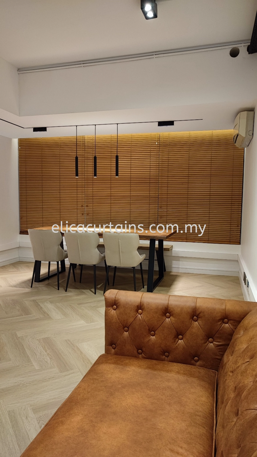 Wooden Timber Blind, Natural Wood Colour, Relaxing Area, Morden Concept, Light Control.