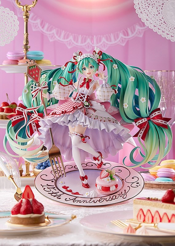 Good Smile Company : Hatsune Miku: 15th Anniversary Ver.