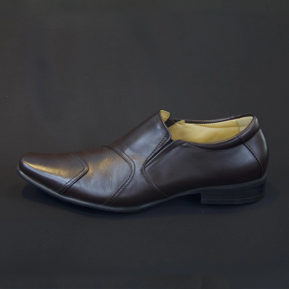 Custom-made loafer shoes 