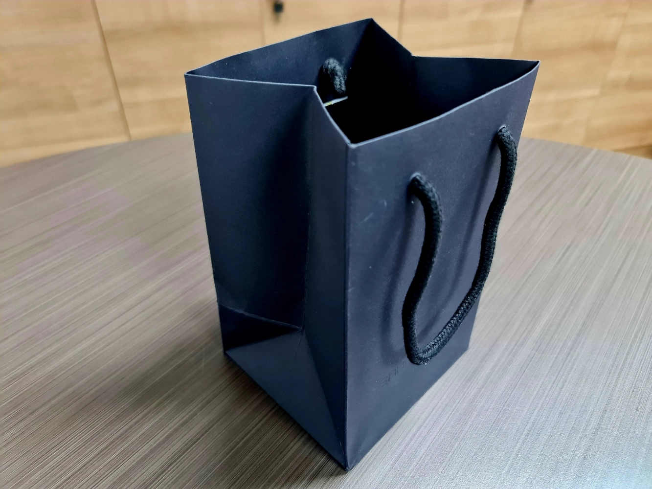 Paper Bag (Matte Black) 