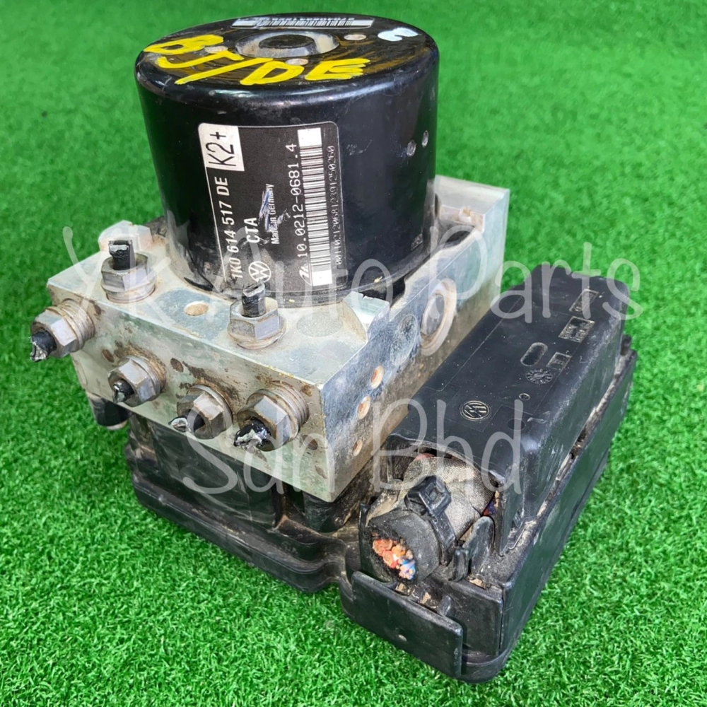 Volkswagen Audi Golf 2010 Abs Pump 1KO 614 517 DE Used