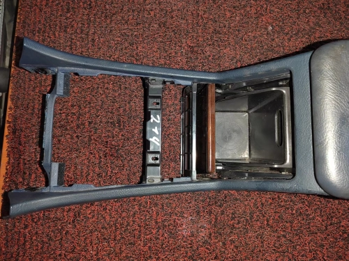 MERCEDES BENZ W202 CONSOLE BOX